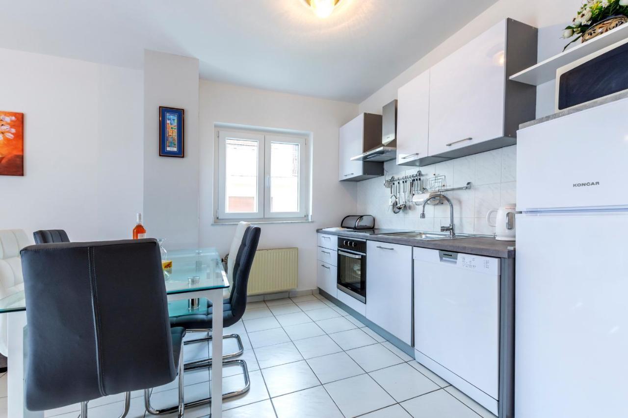 Apartments Mm Podstrana Ngoại thất bức ảnh